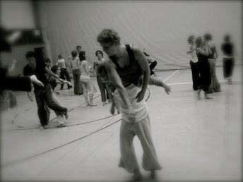 Тренинг по КИ с Гезин Дэниелз Падая в танец - ведущий Гезин Дэниелз (DE) - Центр Контактной Импровизации и Перформанса